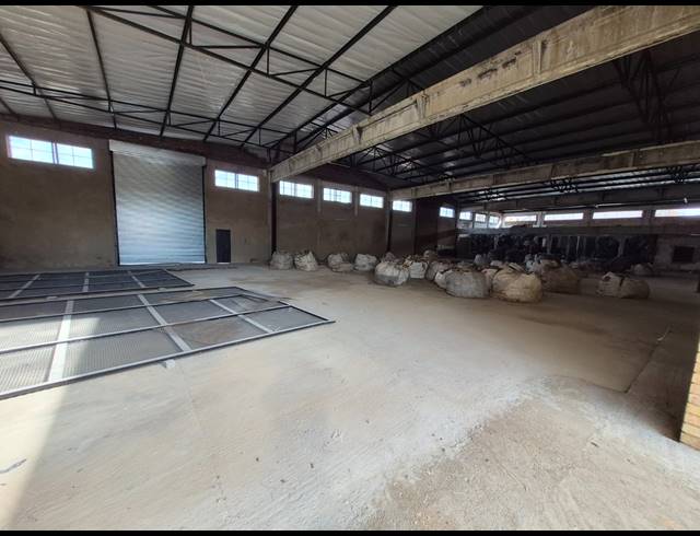 6,499M² WAREHOUSE TO LET IN DENVER